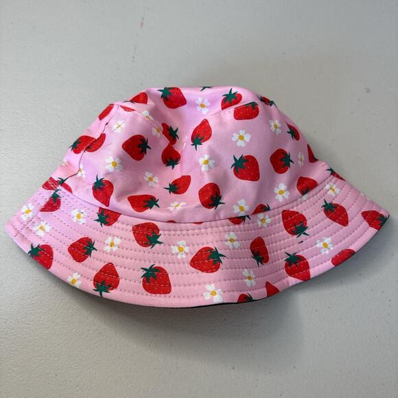 Nwot strawberry and daisy bucket - Picture 2 of 3
